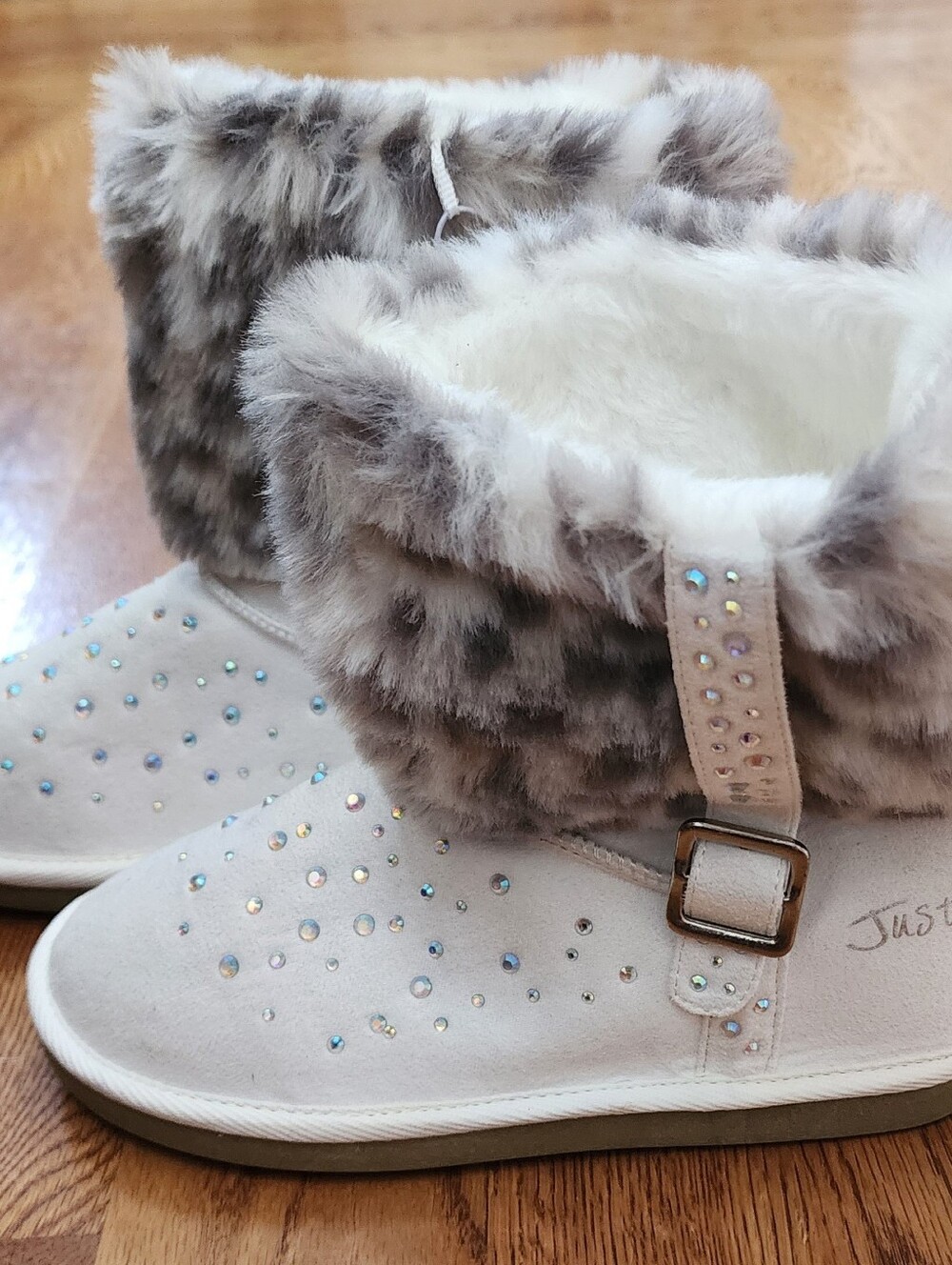 NWT Deadstock Justice Girls Rhinestone Faux Fur Winter Boots White Size Girl's 2